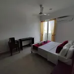Modern Apartment In Close Proximity To The Beach