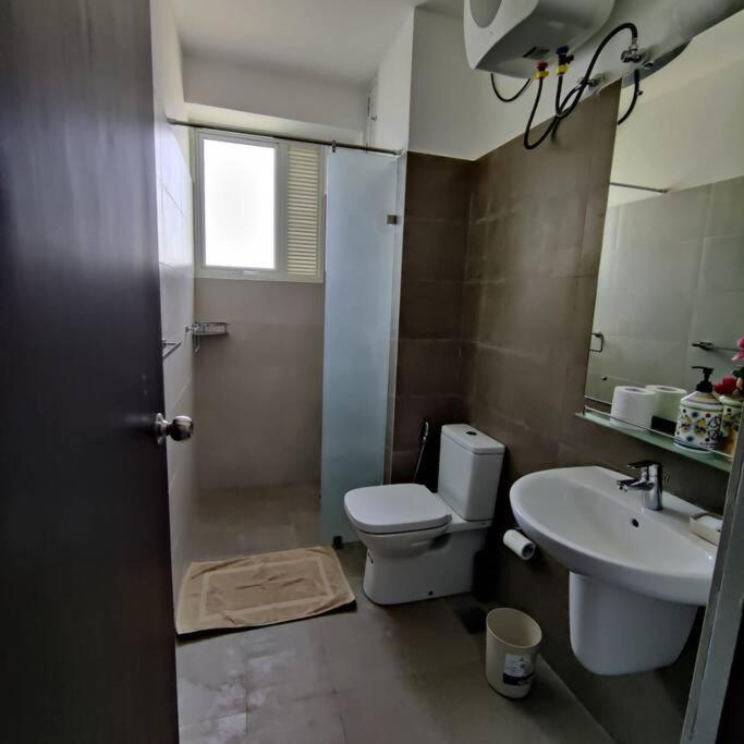 Modern In Close Proximity To The Colombo