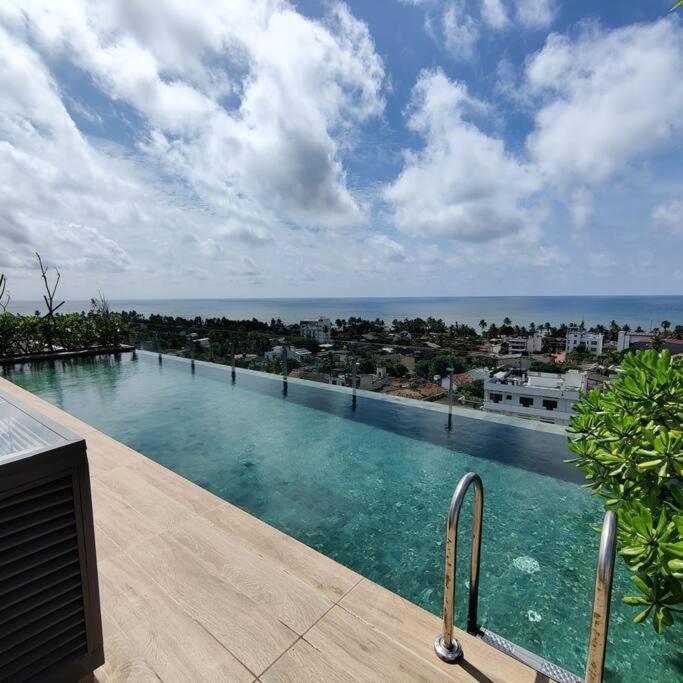 Apartment Modern In Close Proximity To The Colombo